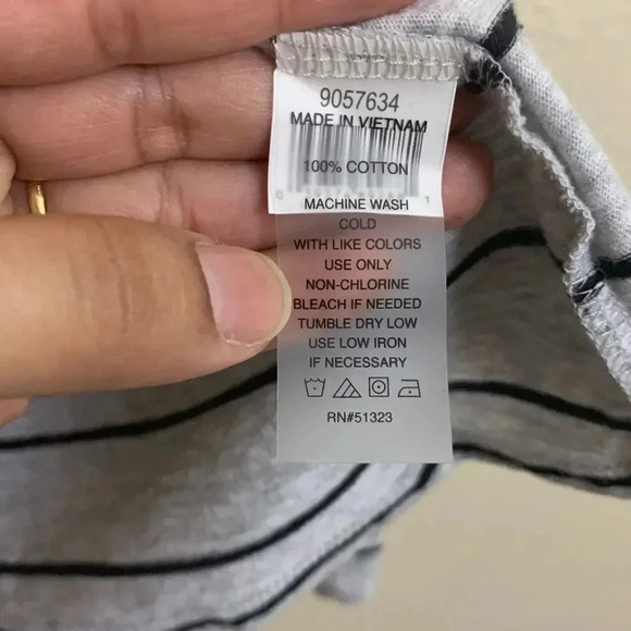 Two by Vince Camuto | Nova Blouse Grey. - Picture 6 of 11